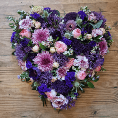 Blomsterhjerte til begravelse